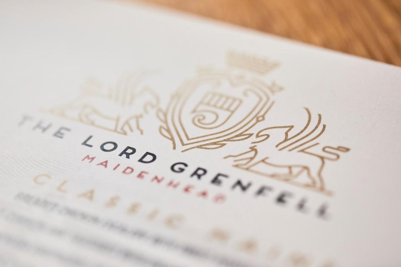 เดอะ ลอร์ด เกรนเฟล Bed & Breakfast เมเดนเฮด ภายนอก รูปภาพ The Lord Mayor's Chain of Office